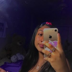 Meet your Posher, Mariela